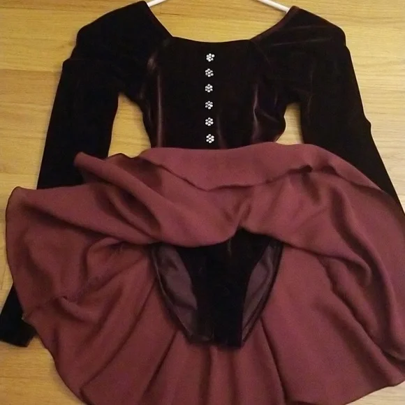 ⛸Figure Skating Dress (XS) - Picture 4 of 5